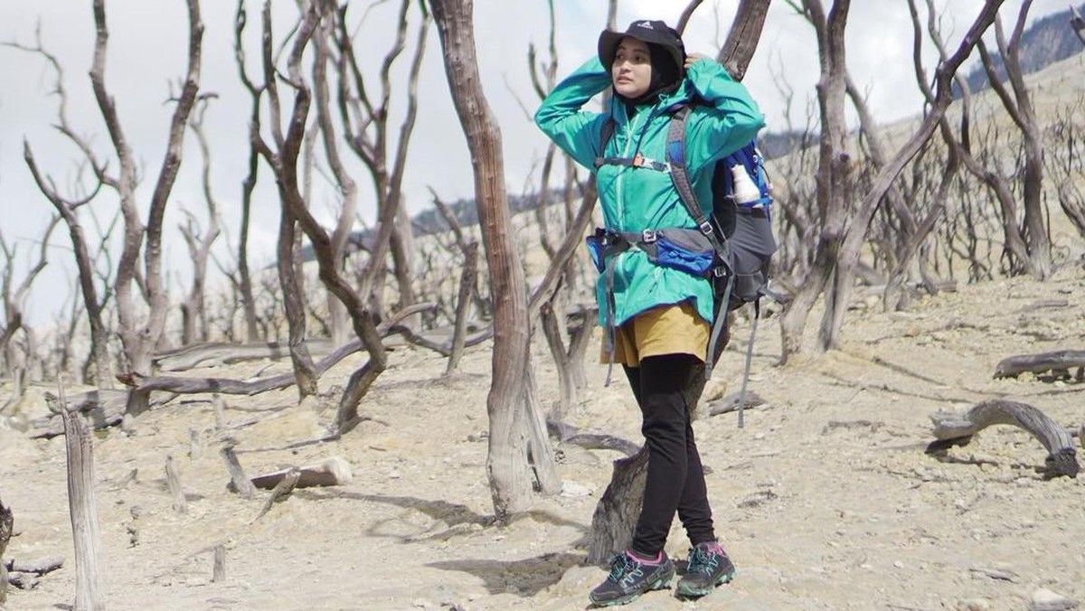 4 Rekomendasi Outfit Hiking untuk Hijabers, Tetap Nyaman, Aman, dan Modis