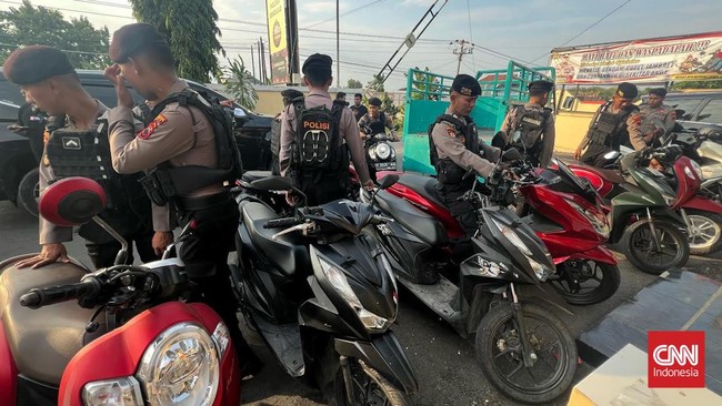 Polisi menyita puluhan kendaraan bermotor yang dokumennya tidak jelas dari wilayah Pati, Jawa Tengah usai diduga jadi tempat para penadah hasil pencurian.