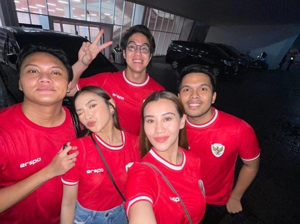 5 Potret Seleb Nonton Pertandingan Timnas Indonesia Vs Filipina, Ada Mahalini hingga Tissa Biani