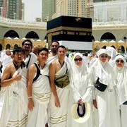 5 Selebriti Muda Naik Haji Tahun 2024, Ajak Keluarga Besar hingga Para Karyawan