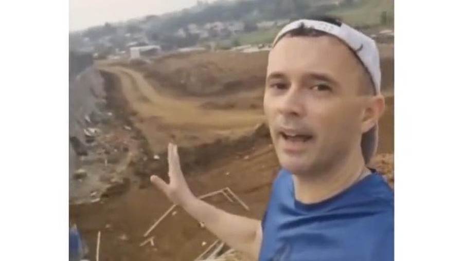Tangkapan layar video pria bule sindir IKN. Tangkapan layar video pria bule sindir IKN.