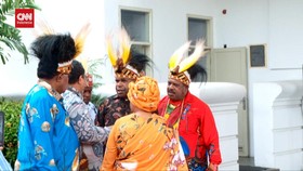 VIDEO: MRP Temui Jokowi Tagih Janji soal Istana Presiden di Papua