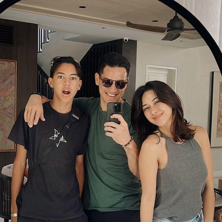 <p>Putra sulung Nana Mirdad dan Andrew White sudah tumbuh besar. Dia adalah Jason Deandra White yang lahir pada 30 Desember 2006. (Foto: Instagram @andrew.white._)</p>