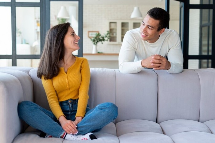 5 Zodiak Paling Terbuka dengan Pasangan, Gak Ada Rahasia!