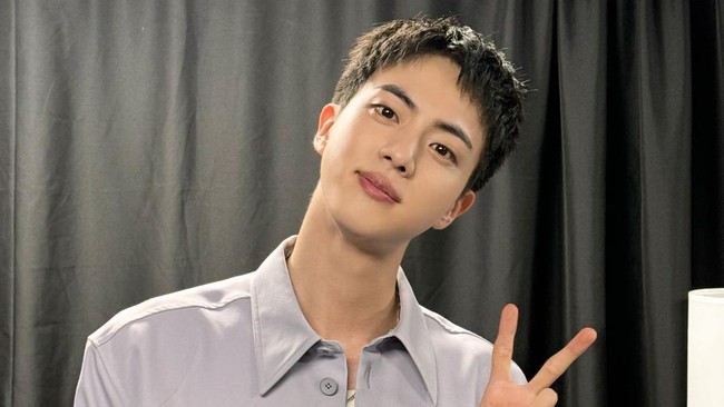 Kembalinya Jin BTS Hangatkan Hati ARMY: "Akhirnya Pulang ke Rumah Tercinta"