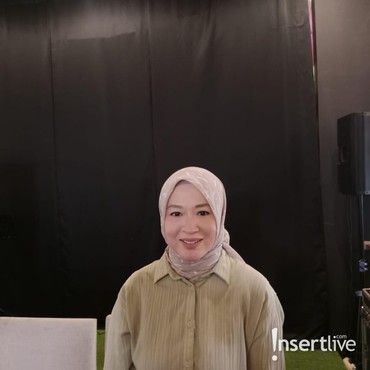 Respons Okie Agustina usai Anak Lebih Pilih Suapi Kue Ultah Pertama ke Pasha-Adelia