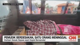 VIDEO: Pemudik Berdesakan, Satu Orang Meninggal