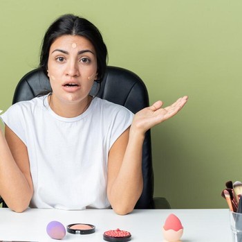5 Penyebab Makeup Mudah Luntur