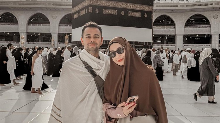 Raffi Ahmad dan Nagita Slavina menuaikan ibadah haji tahun 2024