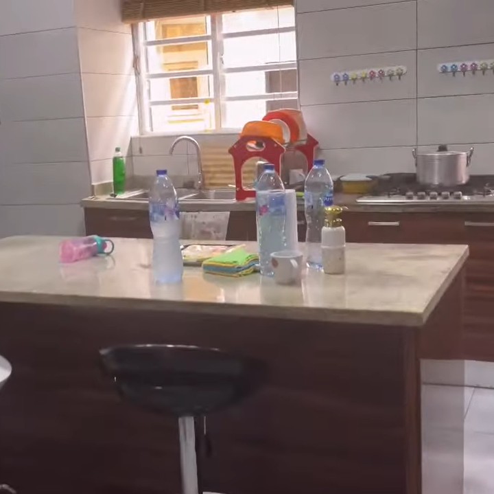 <p>Rahayu dan Kiel juga sudah mulai menata rumah tersebut dengan barang-barang mereka setelah pindah ke rumah terbarunya, Bunda. (Foto: YouTube @kielrahayu)</p>