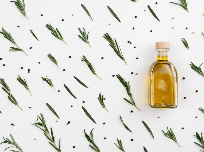 Tea tree oil, menjadi salah satu minyak esensial yang berguna untuk apa saja (Foto/Freepik)