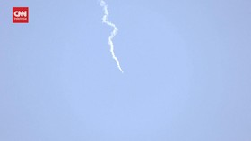 VIDEO: Komandan Senior Tewas, Ratusan Roket Hizbullah Bombardir Israel