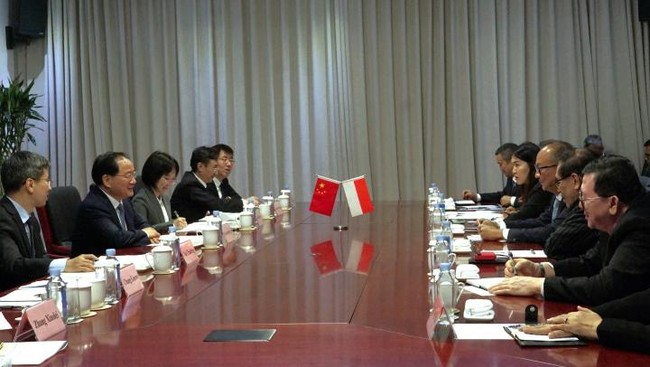 Menperin Agus Gumiwang ke China bertemu Menteri Industri dan Teknologi Informasi China (MIIT) Jin Zhuanglong membahas ekspor mobil listrik.