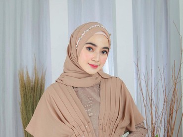 img-title Luka Hati Aida Selvia Dibongkar di 'Kajian Hati' Saat Tahu Suami Selingkuh