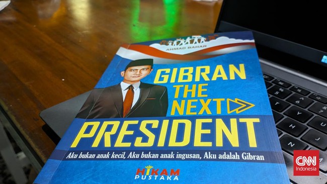 Buku "Gibran The Next President" resmi diluncurkan di sebuah kafe Anak Panah Kopi Bizz, Solo, Jumat (14/6) sore.