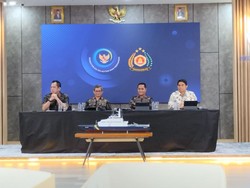 KKP Mau Sikat Mafia Benur Lobster, Begini Caranya!