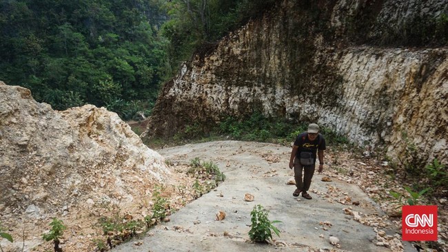 Ketegangan Akibat Beach Club: Mengimbangi Pengembangan Ekonomi dengan Sumber Daya Alam yang Menipis