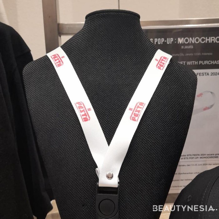 Merchandise eksklusif lanyard untuk rayakan anniversary debut ke-11 BTS