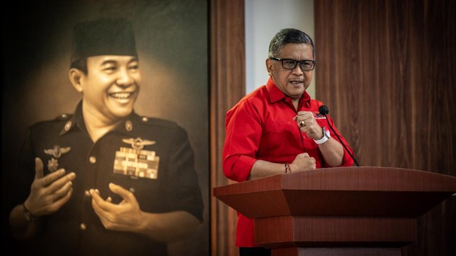 Sekjen PDIP Hasto Kristoyanto yakin PDIP bisa memenangkan Pilgub Jawa Tengah 2024 meski efek Jokowi disebut masih kuat di wilayah itu.