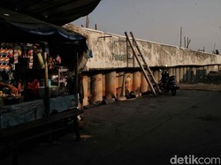 Pembangunan Tanggul Pantai Jakarta Rampung Tahun Depan