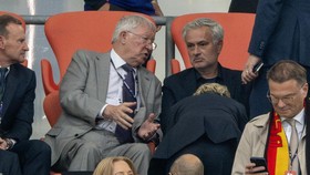 Alex Ferguson-Mourinho Bertemu di Jerman vs Skotlandia, Bergosip MU?