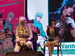 Cosplayer Vann dan Sally Dorasnow Cerita Pengalaman Unik, Sesi Foto Underwater