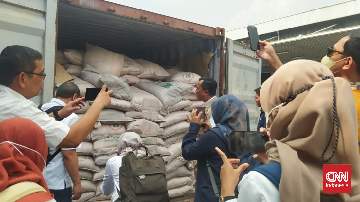 PTPN Akui Gula Petani Tak Sanggup Lawan Impor