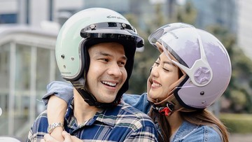 Gosip Terkini Selebriti Insertlive : Selamat! Jonathan Frizzy Resmi Melamar Ririn Dwi Ariyanti