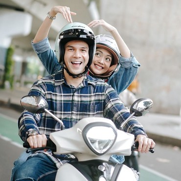 Bantah Jonathan Frizzy dan Ririn Dwi Arianti Tunangan, Paman Singgung Perbedaan Agama