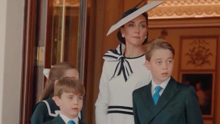 Kate Middleton dan ketiga anaknya