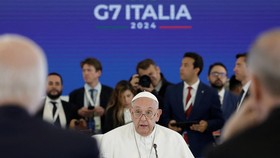 FOTO: Kehadiran Paus Fransiskus di  KTT G7