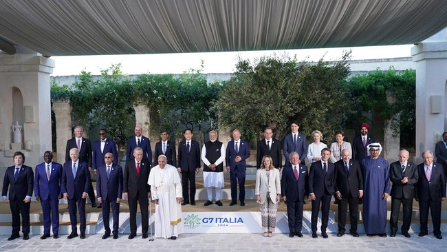 FOTO: Kehadiran Paus Fransiskus di  KTT G7