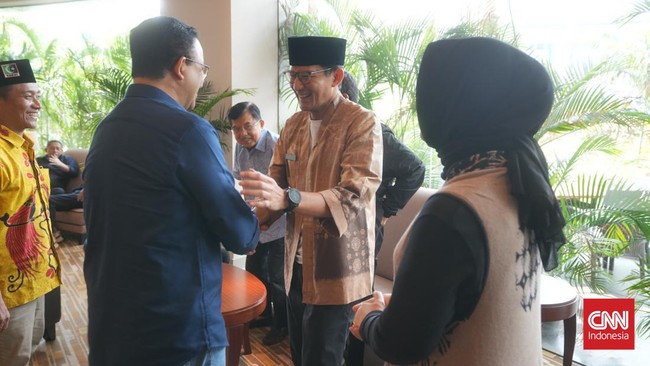 Anies Baswedan angkat bunyi mengenai kans kembali berpasangan dengan Sandiaga Uno dalam Pilgub DKI Jakarta 2024.