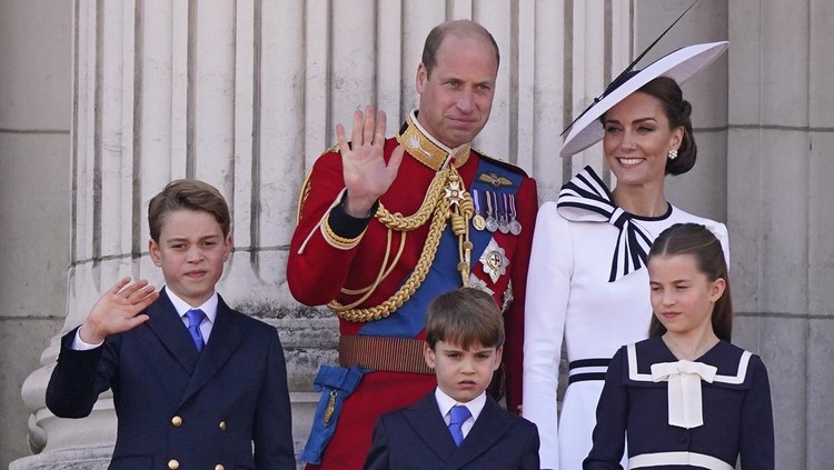 Prince William, and Kate Princess of Wales on the balcony of Buckingham Palace with their children Prince George, left, Prince Louis, front centre, and Princess Charlotte wave to the crowds after the Trooping the Color ceremony, in London, Saturday, June 15, 2024. Trooping the Color is the King's Birthday Parade and one of the nation's most impressive and iconic annual events attended by almost every member of the Royal Family. (AP Photo/Alberto Pezzali)