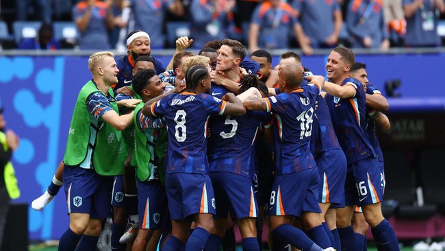 Pertandingan Rumania vs Belanda dalam babak 16 besar Euro 2024 akan disiarkan langsung, Selasa (2/7) malam.