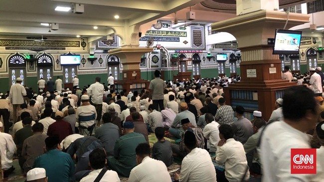 Masjid Agung Al-Azhar, Jakarta Selatan melaksanakan Salat Idul Adha 1445 H, Minggu (16/6) pagi.