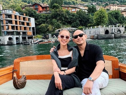 5 Potret Mesra BCL dan Tiko Aryawardhana Honeymoon di Italia