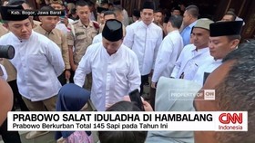 VIDEO: Prabowo Salat Iduladha di Masjid Hambalang