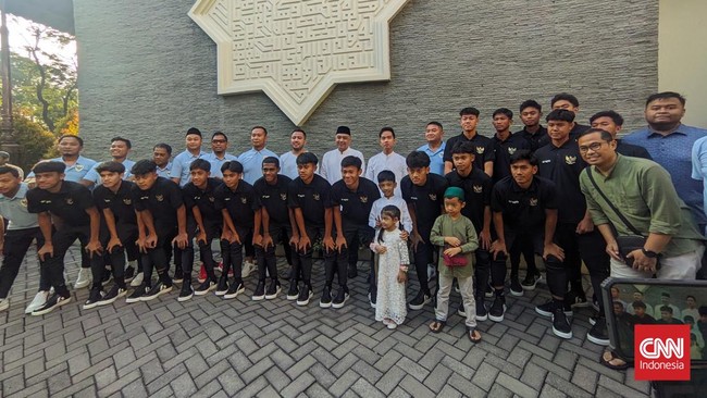 Timnas U-16 Berharap Restu Warga Solo Usai Shalat Idul Adha Bersama Gibran