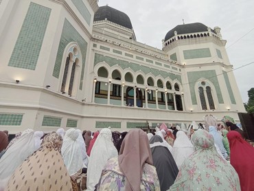 img-title Bacaan Niat dan Tata Cara Lengkap Salat Idul Adha dalam Islam