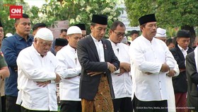 VIDEO: Jokowi Salat Id di Simpang Lima Semarang, Didampingi Basuki