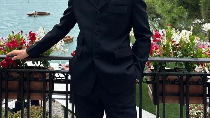 Bak Seorang Pangeran, 5 Pesona Cha Eun Woo di Gala Dinner Chaumet Venice Ini Bikin Takjub