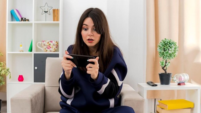 Terlihat Biasa Saja, Tapi Sederet Kebiasan Ini Berdampak Buruk Pada Otak