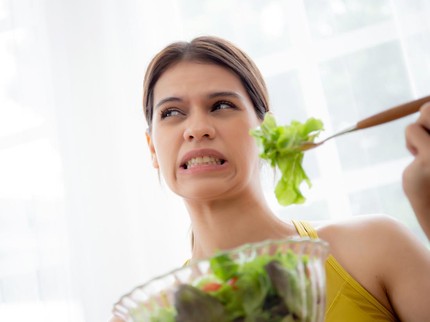 Apa Botulisme yang Diderita 139 Orang Rusia setelah Makan Salad