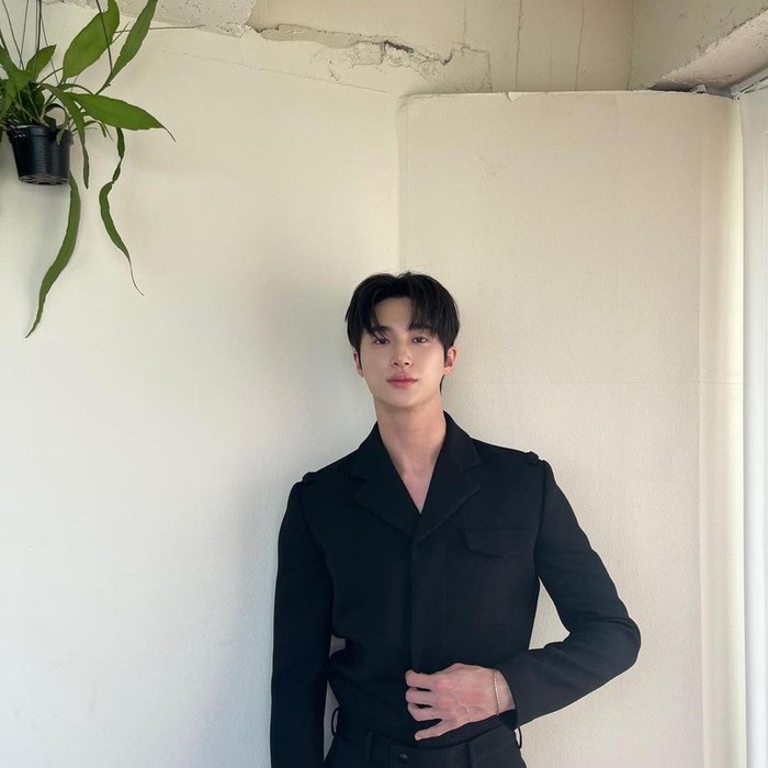 Lebarkan Sayap ke Dunia Akting, Model YG Ini Sukses Jadi Aktor - Ada Jang Ki Yong Hingga Byeon Woo Seok/ foto: Instagram/ @byeonwooseok