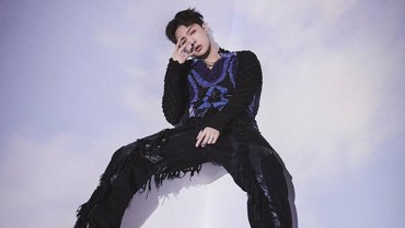 Lirik Lagu Step - Lay EXO