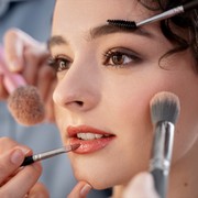 5 Fakta Unik Makeup yang Jarang Diketahui, Makeup Mahal Pernah Dilarang?
