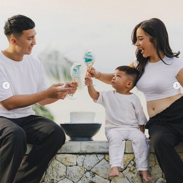 Terpopuler: Nikita Willy Hamil Anak Kedua Vs Teuku Ryan Iduladha Bareng Moana