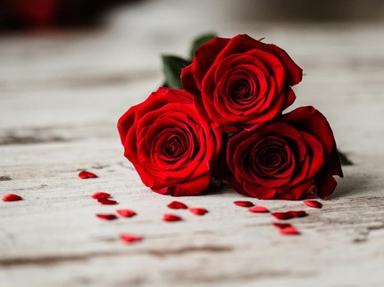 5 Kisah Cinta Legendaris di Dunia, Ada yang Berakhir Tragis