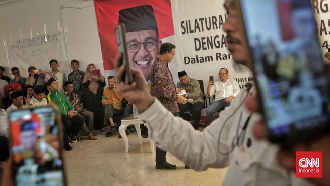 Survei SMRC merilis kebanyakan pemilih NasDem, PKS dan PKB bakal memilih Anies di Pilgub Jakarta 2024 jika hanya melawan Ridwan Kamil